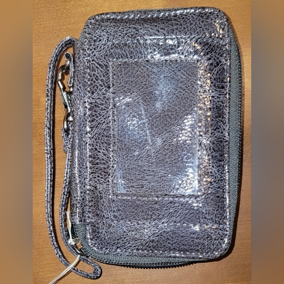 Elegant Black Wristlet with Silver Cross - Picture 2 of 3